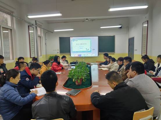 学院召开班主任、班级主要干部班级管理培训会 (1).jpg