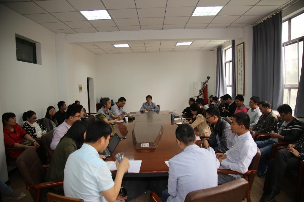 学院召开期中教学检查教工座谈会